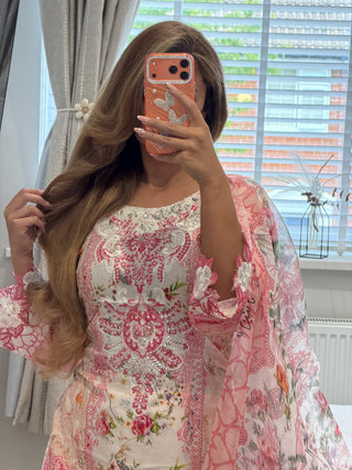 Daisy Pink x