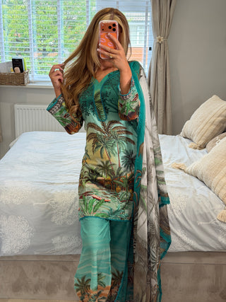 Bloom In Tropic