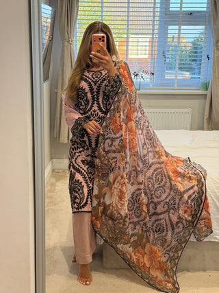 Esra Blush x