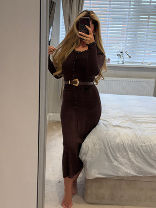 Luna Brown
