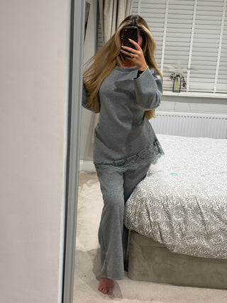 Arii Grey