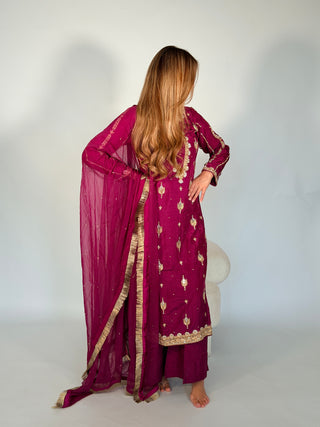Royale Nurah Pink