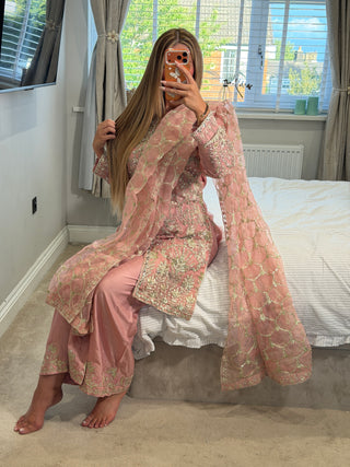 Azra Pink x