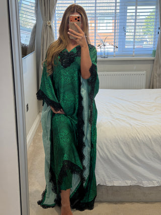 Nyra Kaftan x