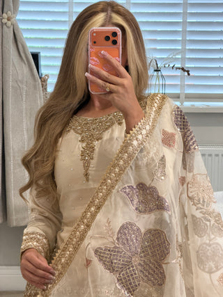 Naila Gold Luxe