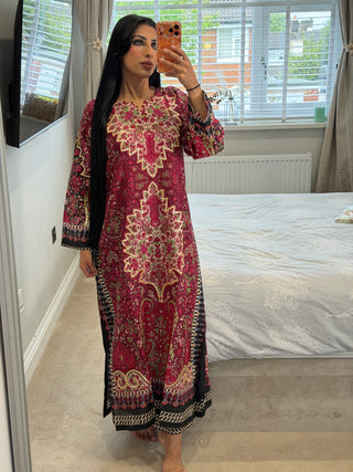 Amali Rouge x