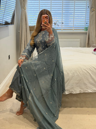 Alina Luxe x