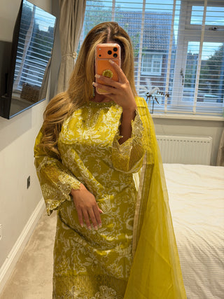 Amina Luxe x