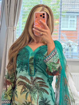 Bloom In Tropic