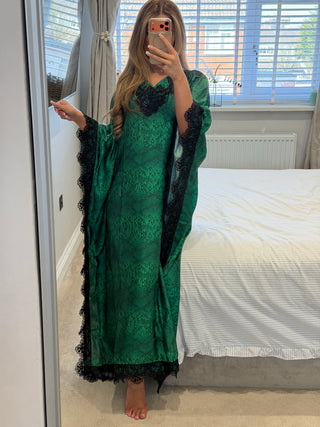 Nyra Kaftan x