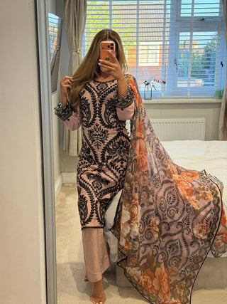 Esra Blush x