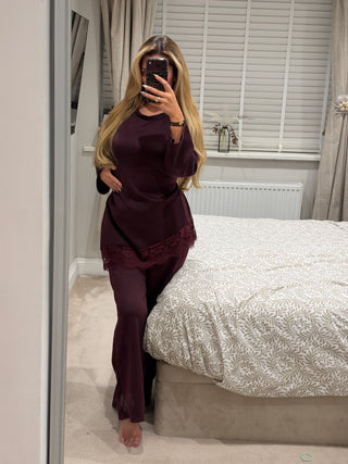 Arii Burgundy