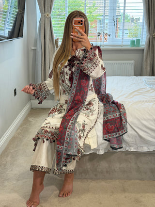 Maria Noor x