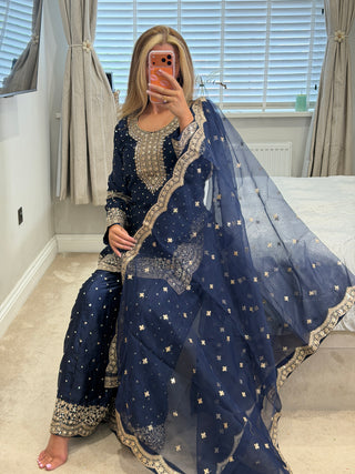 Noura Navy Luxe