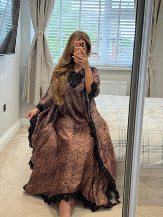 Leila Brown x