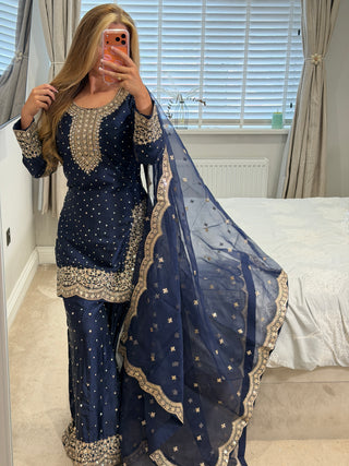 Noura Navy Luxe