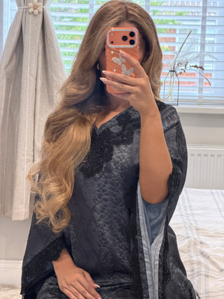 Leila Black x