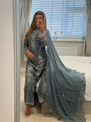 Alina Luxe x