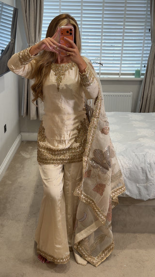 Naila Gold Luxe