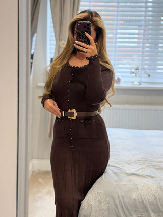 Luna Brown