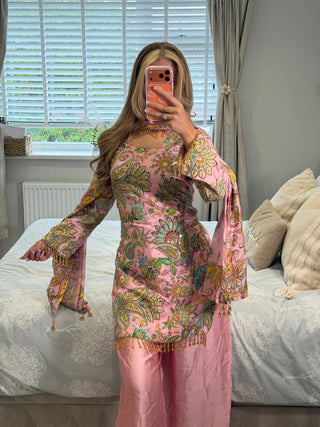 Mehaar Pink