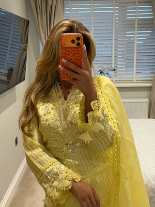 Maria Yellow x
