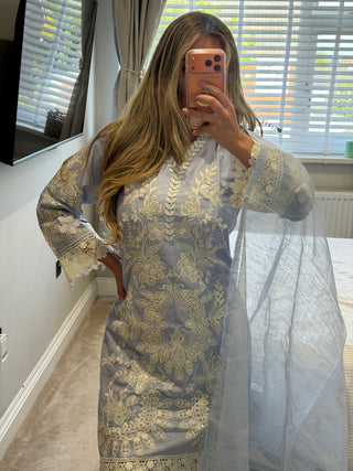 Saria Blue x