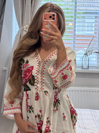 Noor Kamal White x