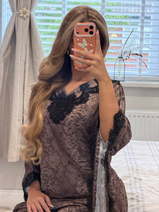 Leila Mocha x
