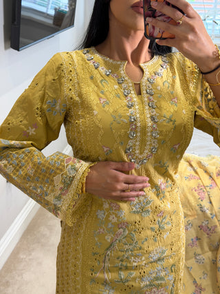 Ivana Yellow