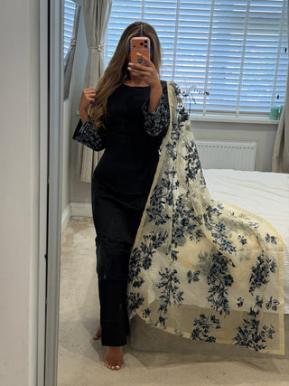 Blossom Black x