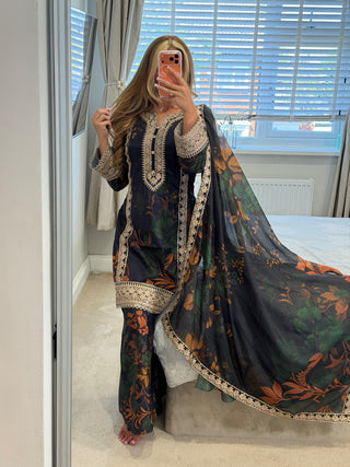 Flora Navy
