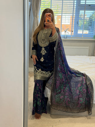 Alira Navy x