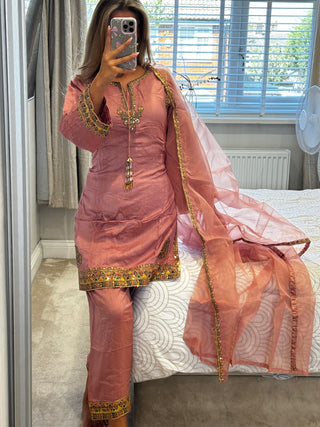Eira Collection