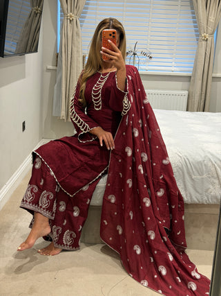 Pearls&Lace Burgundy x
