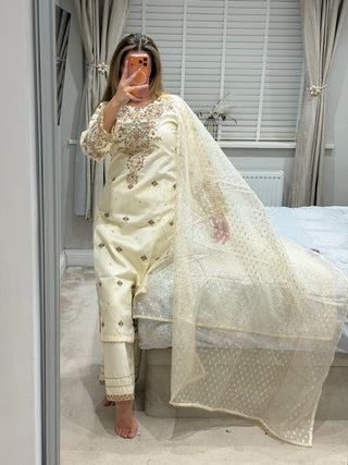 LUXE  ✨ Rahma - white