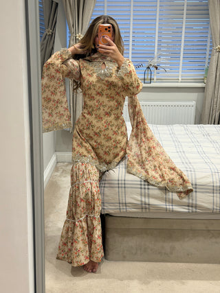 B O R O Q U E - Beige