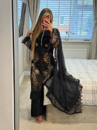 Talia Black x