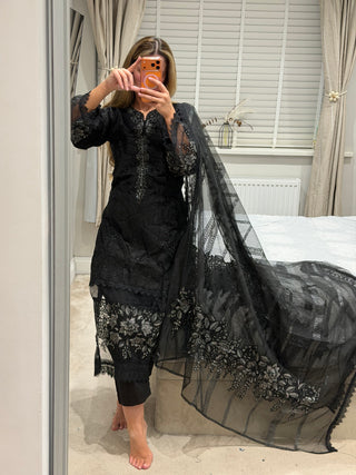 LUXE ✨Maria B Black