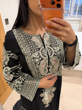 Ethnc Kaftan Black x