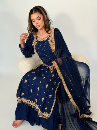 Royale Nahia Navy
