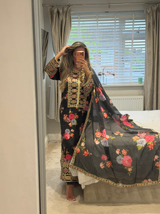 Maria Kaftan Black x