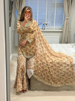 B O R O Q U E - Beige