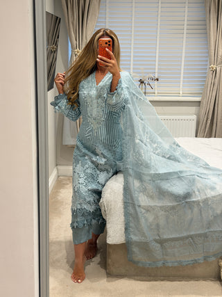 Maria Blue  x