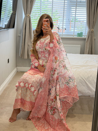 Daisy Pink x